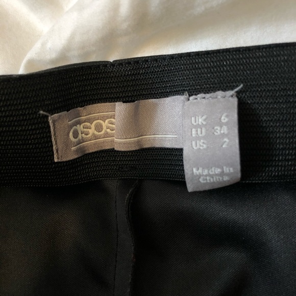 ASOS spray on leather look trouser - Picture 3 of 3